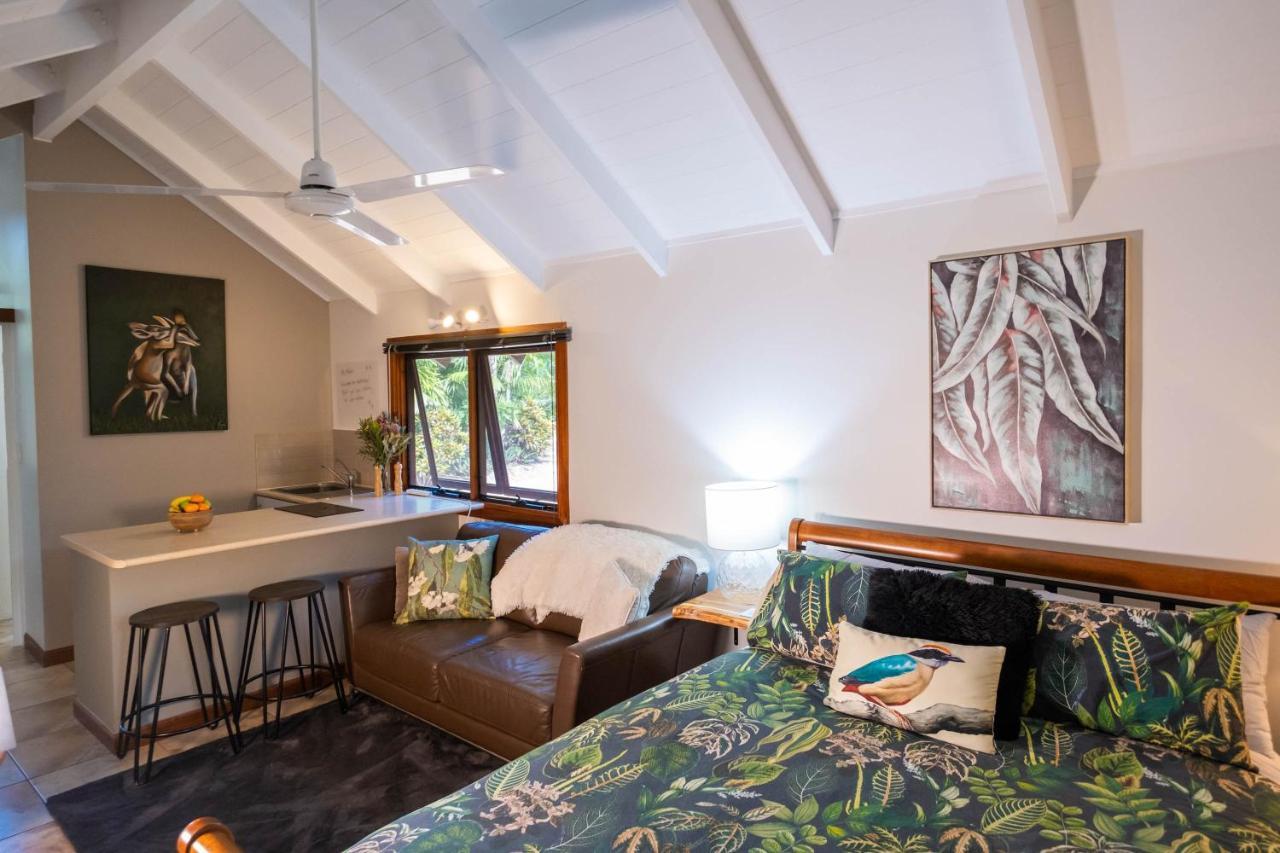 Airlie Beach Eco Cabins - Adults Only エクステリア 写真