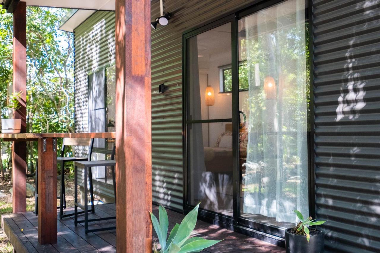 Airlie Beach Eco Cabins - Adults Only エクステリア 写真