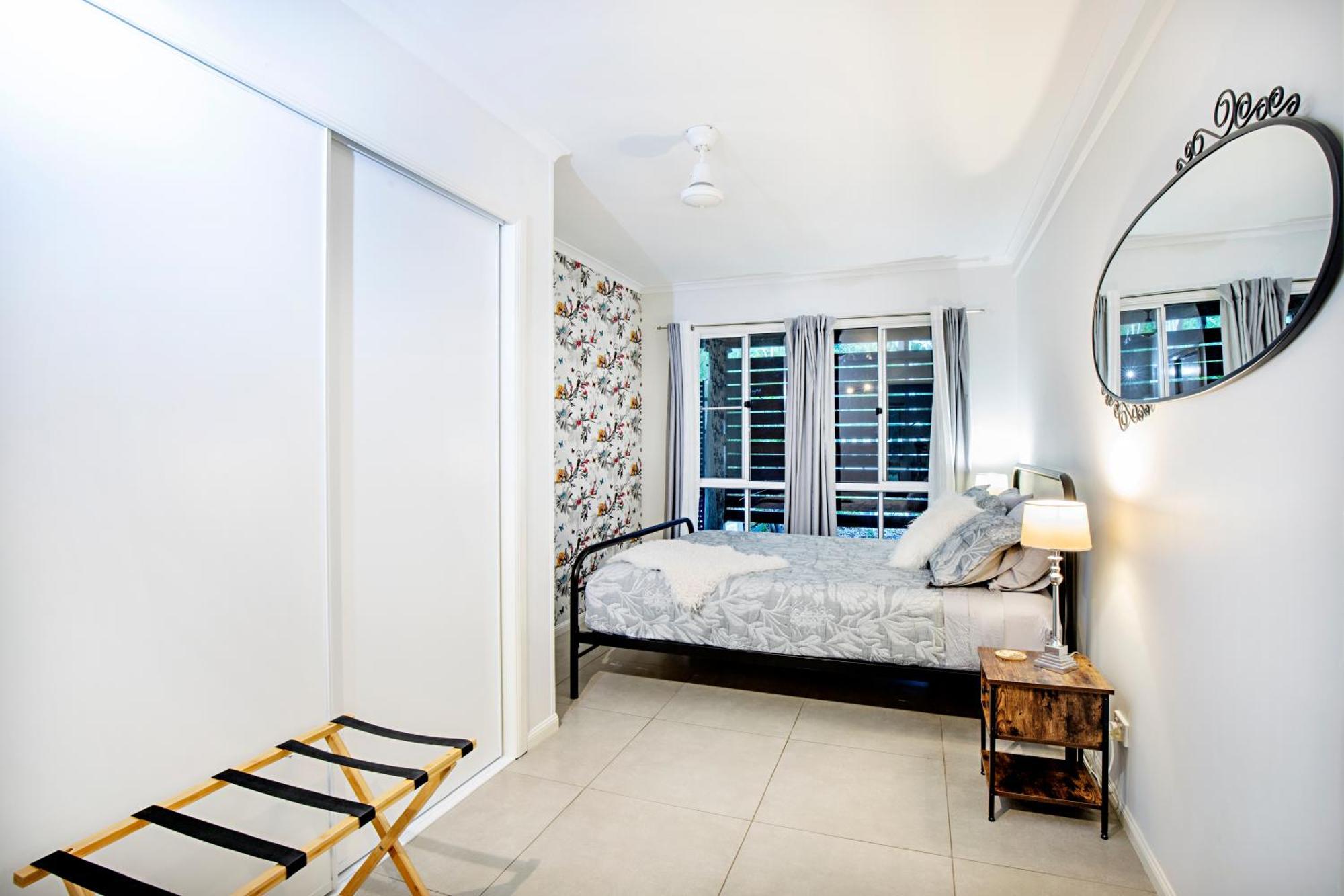 Airlie Beach Eco Cabins - Adults Only エクステリア 写真
