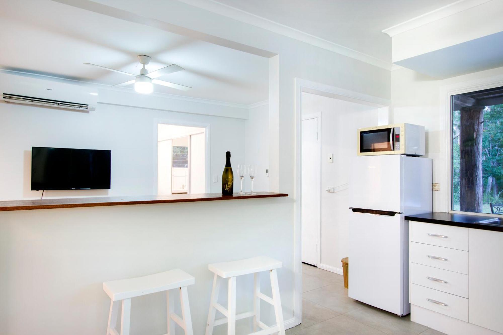 Airlie Beach Eco Cabins - Adults Only エクステリア 写真