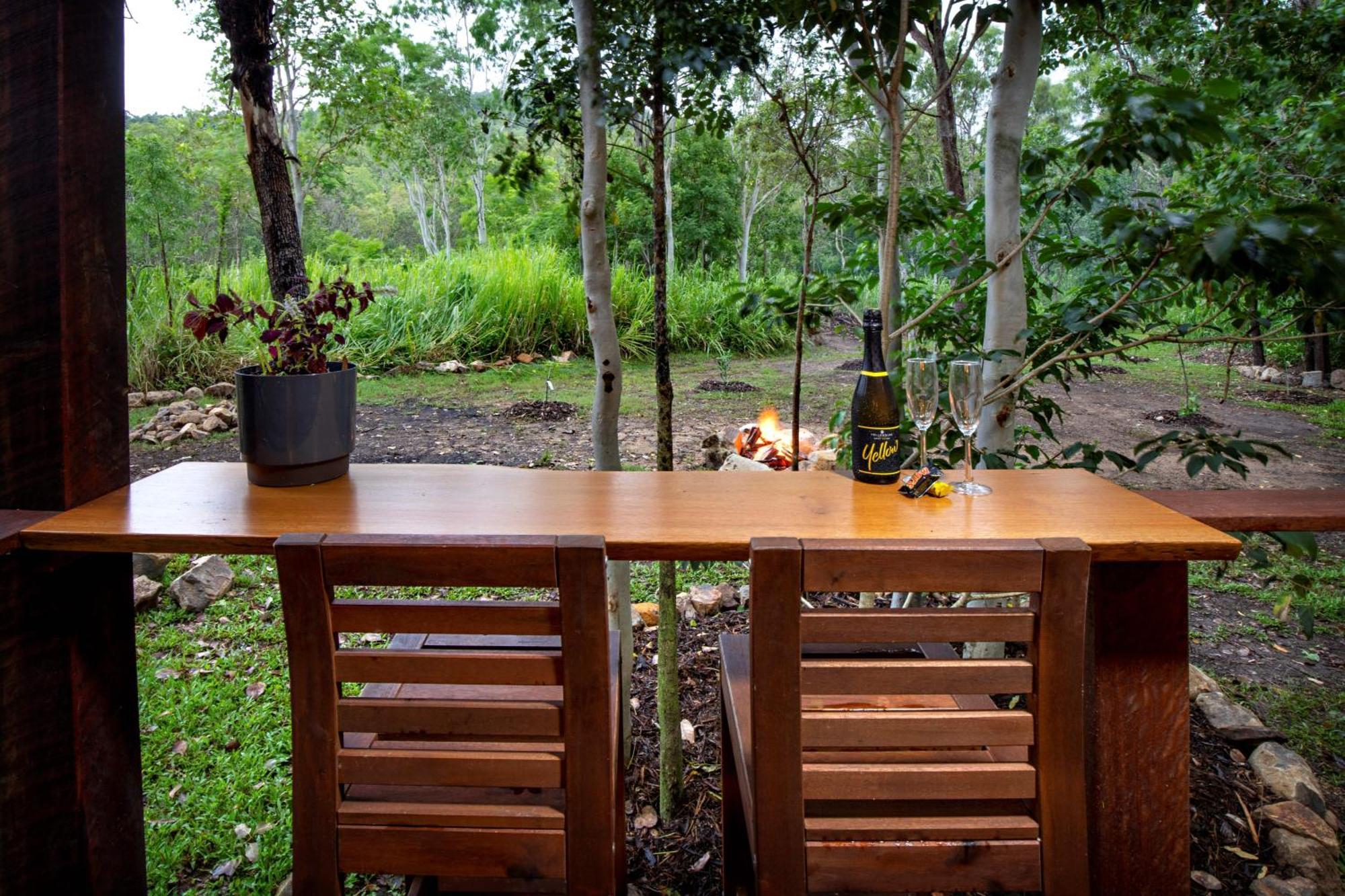 Airlie Beach Eco Cabins - Adults Only エクステリア 写真